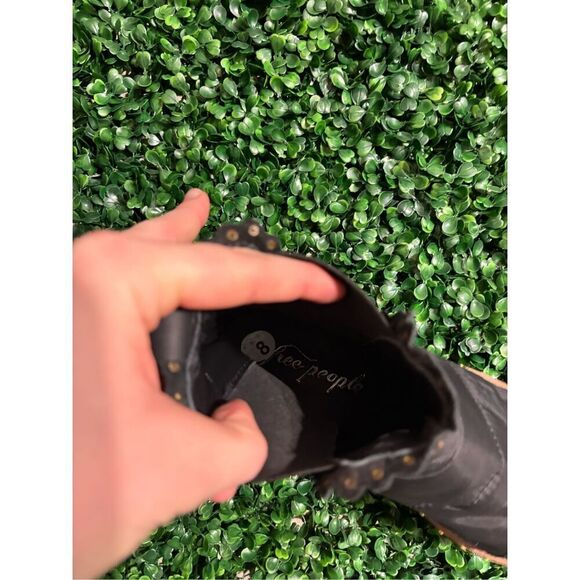 NWOT Free People Atlas Puffer Rivet Chelsea Boots in Black & Gold Sz. US 8 - Picture 9 of 11